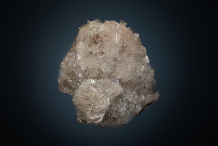 FLUORAPOPHYLLITE on CALCITE